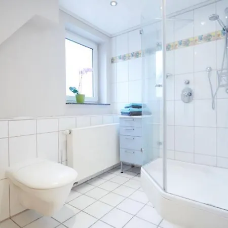 شقة Tannen-apotheke Zwei Ab 5p Mit Drittem Schlafzimmer Und Extra Dusche Wc *