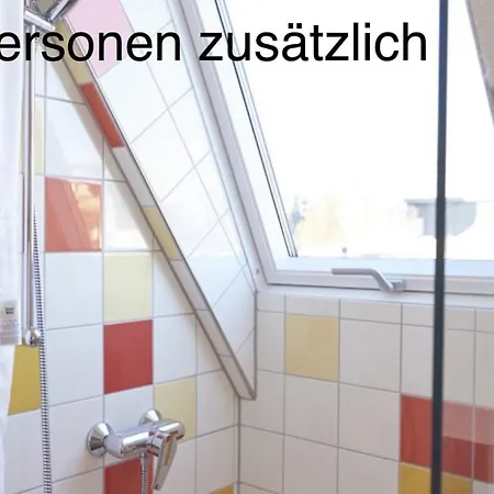 Tannen-apotheke Zwei Ab 5p Mit Drittem Schlafzimmer Und Extra Dusche Wc شقة *
